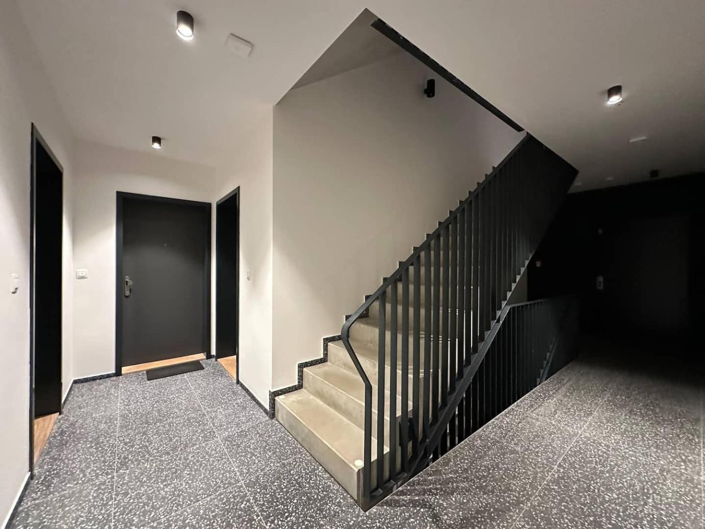 Real Living By Refa Karlin 307 Apartment *