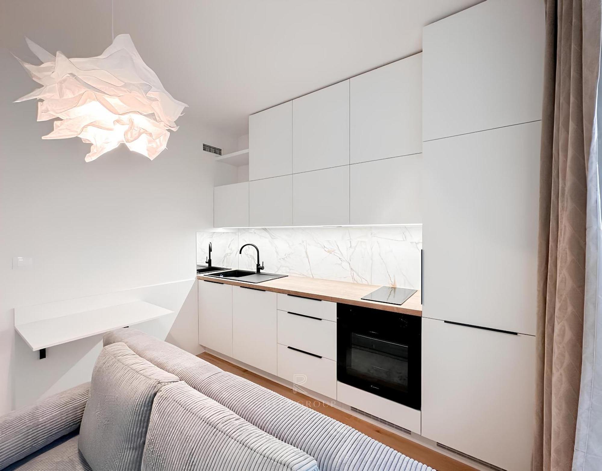 Apartment Real Living By Refa Karlin 307 *